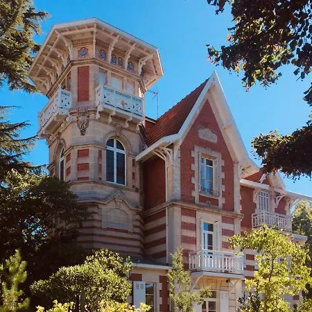 Le Quatre Allee Stella Arcachon Exterior photo